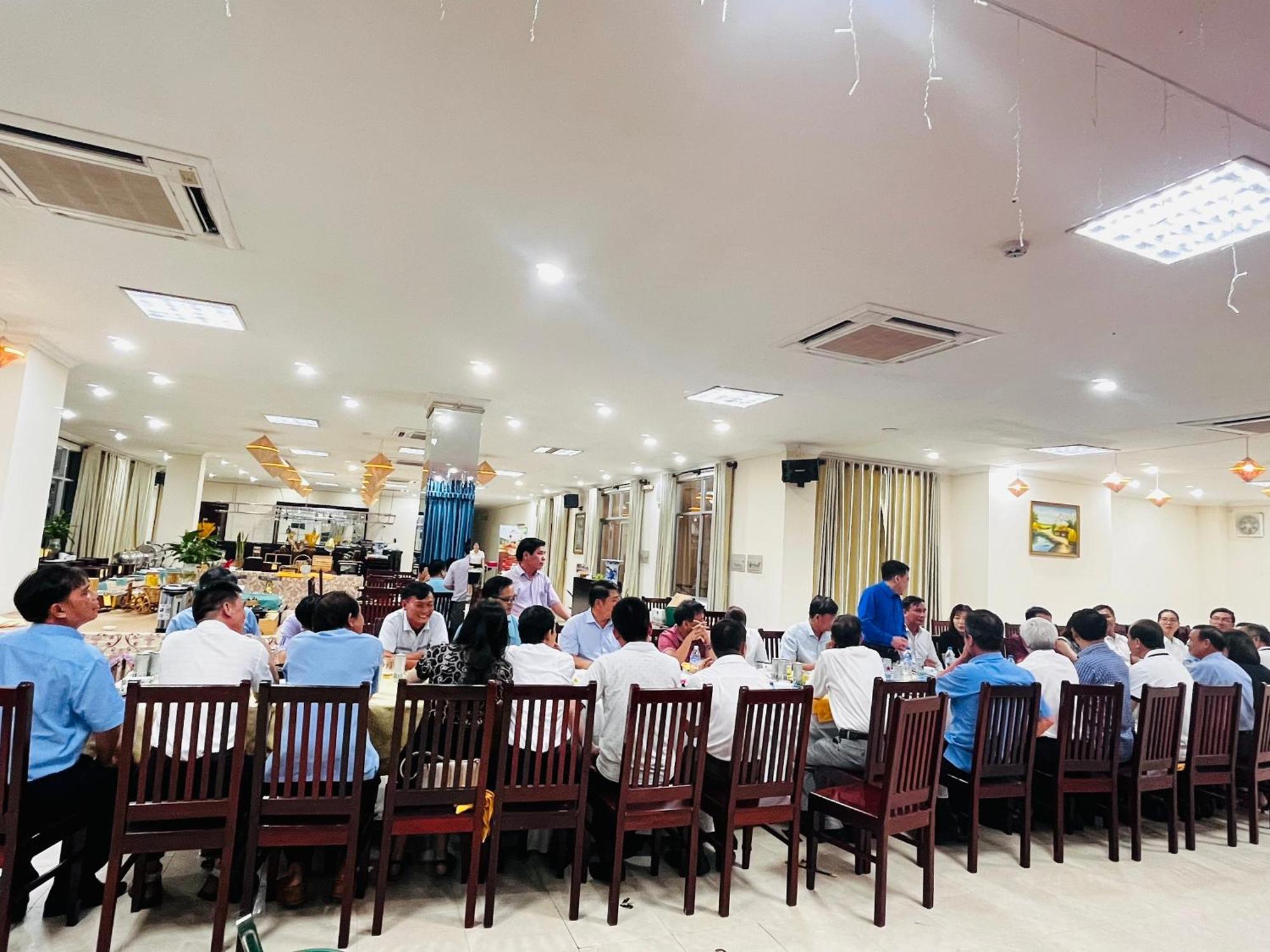 Khach San Hung Vuong Quang Ngai Otel Dış mekan fotoğraf