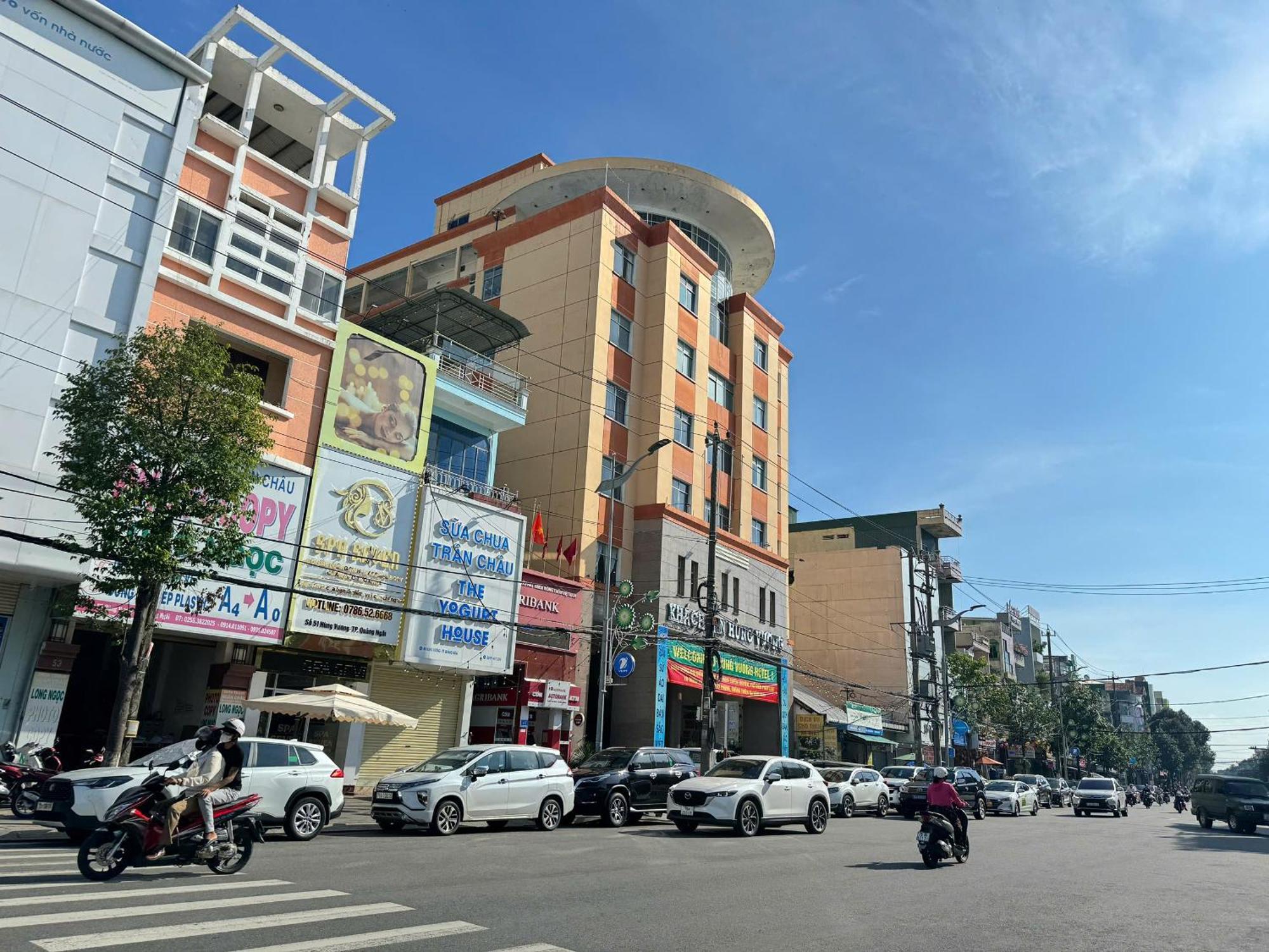 Khach San Hung Vuong Quang Ngai Otel Dış mekan fotoğraf