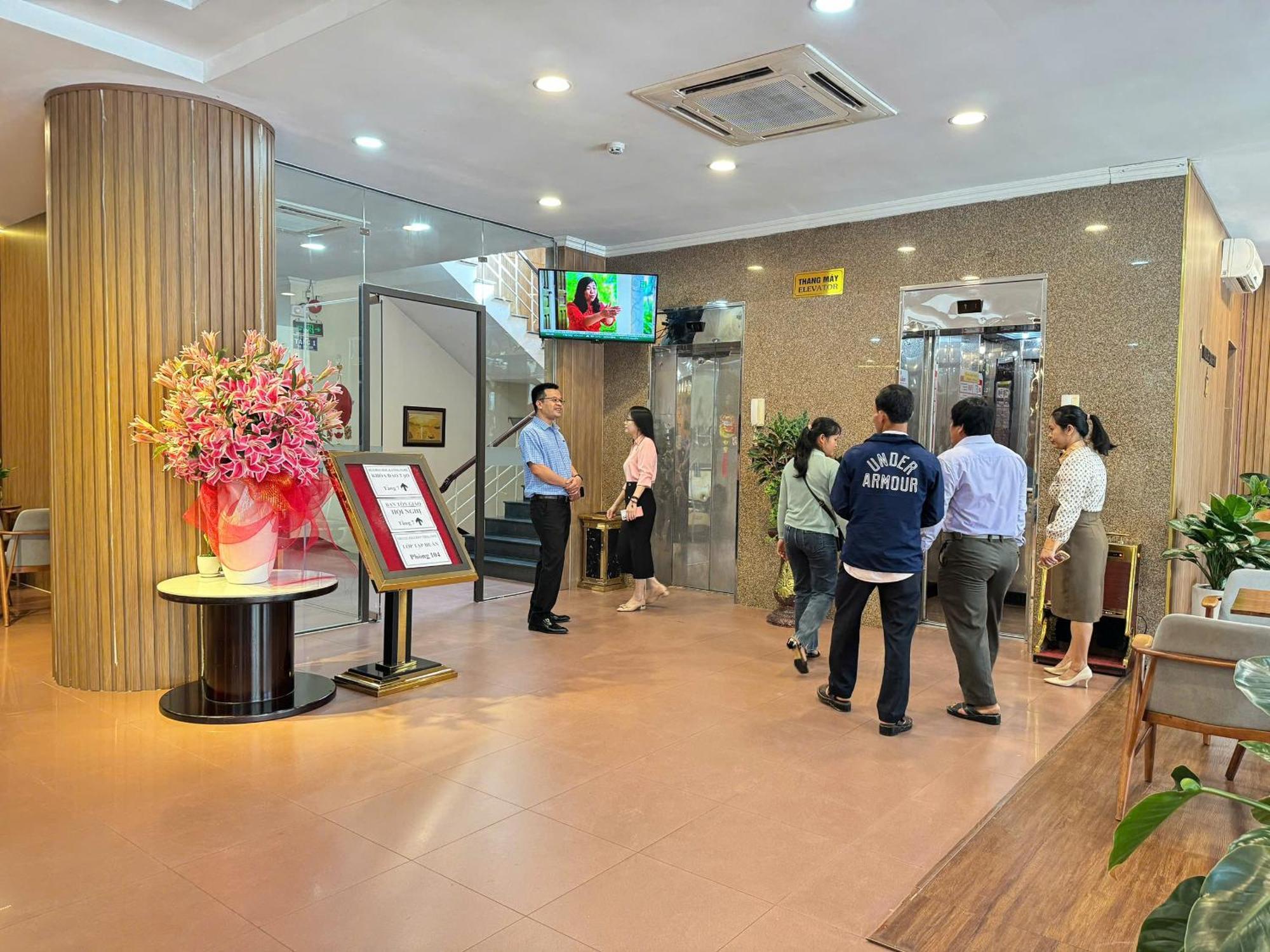 Khach San Hung Vuong Quang Ngai Otel Dış mekan fotoğraf
