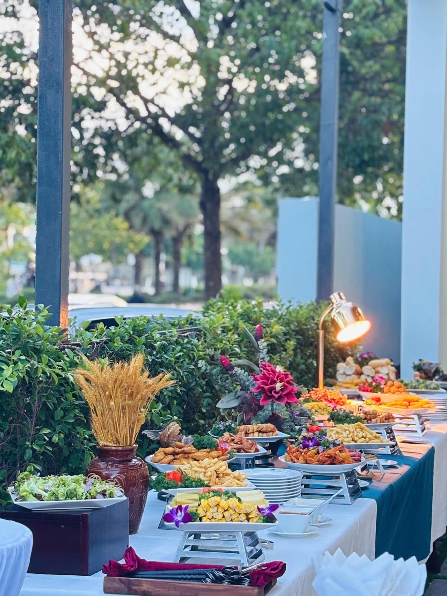 Khach San Hung Vuong Quang Ngai Otel Dış mekan fotoğraf