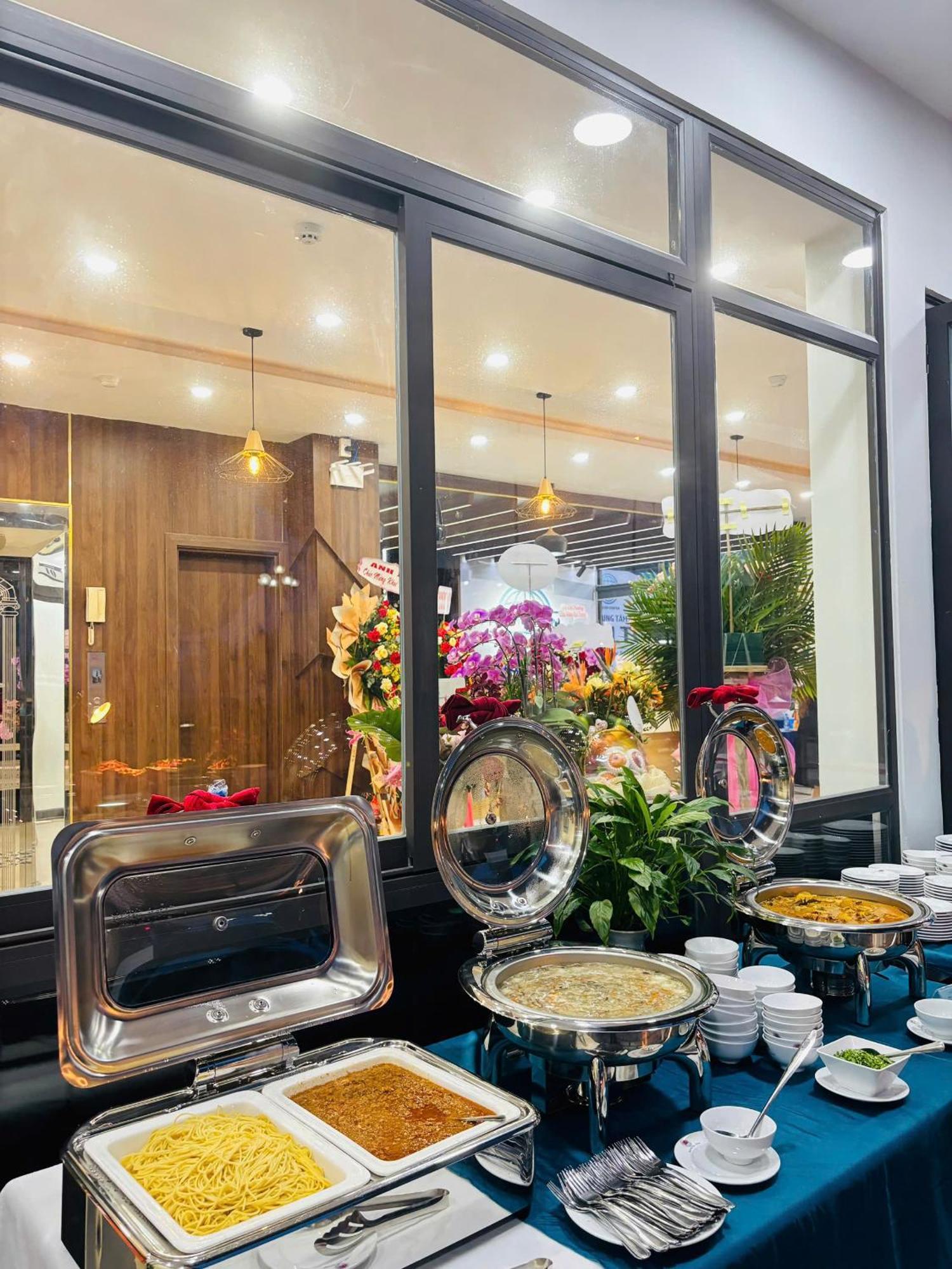 Khach San Hung Vuong Quang Ngai Otel Dış mekan fotoğraf